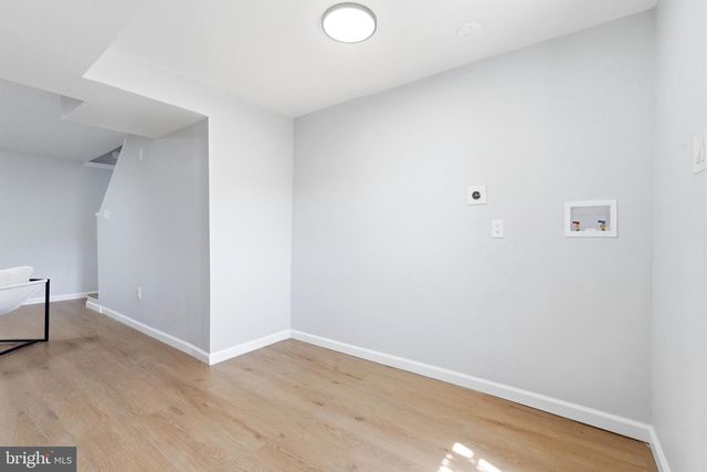 719 HILLTOP TER SE, Washington, DC 20019