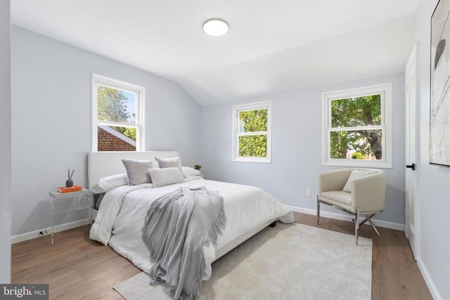 719 HILLTOP TER SE, Washington, DC 20019