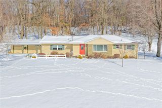 1529 State Route 208, Pulaski Twp, PA 16143