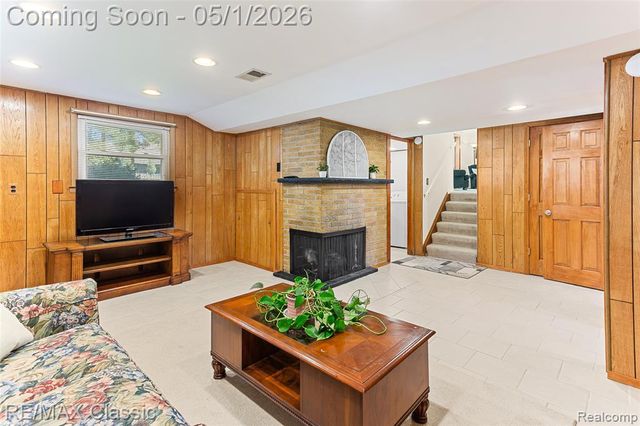 11807 Francis Avenue, Plymouth, MI 48170