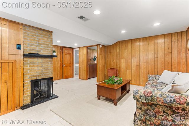 11807 Francis Avenue, Plymouth, MI 48170