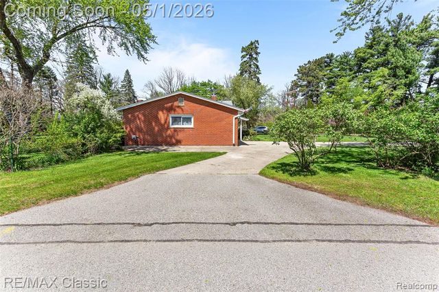 11807 Francis Avenue, Plymouth, MI 48170
