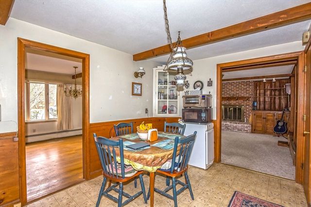 4 Raymond Dr, Wilbraham, MA 01095