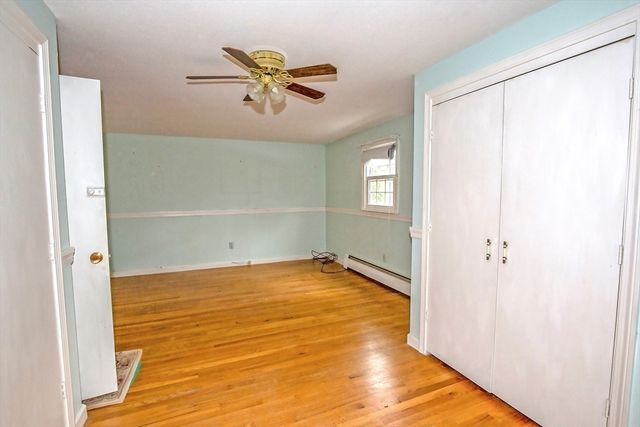 4 Raymond Dr, Wilbraham, MA 01095