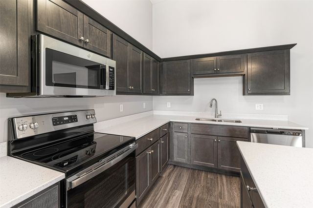 2877 Spring Rose Circle 307, Coralville, IA 52241