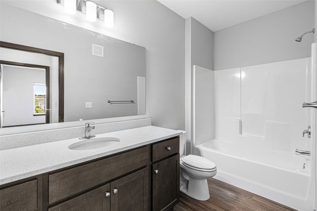 2877 Spring Rose Circle 307, Coralville, IA 52241