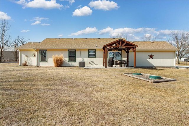 1775 NW 660 Road, Kingsville, MO 64061