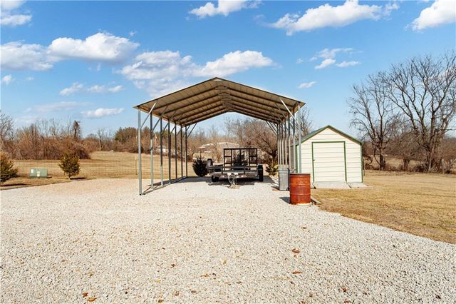 1775 NW 660 Road, Kingsville, MO 64061