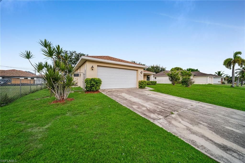 Image 2 of property listing at 2724 SW 2nd AVE, Cape Coral, FL 33914