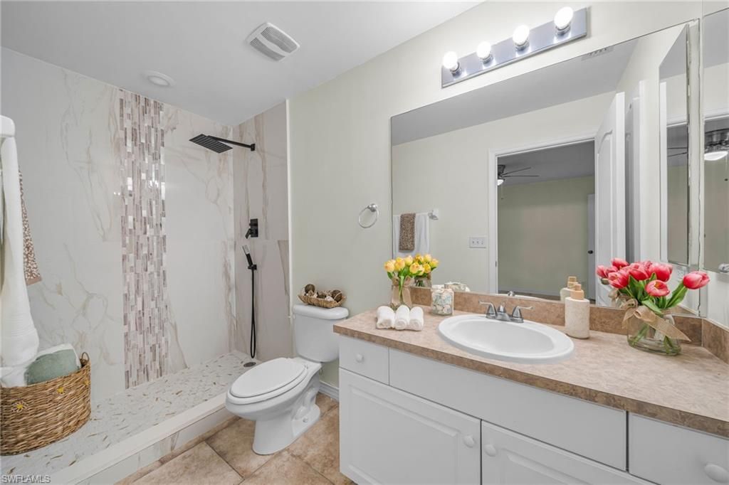 Image 20 of property listing at 2724 SW 2nd AVE, Cape Coral, FL 33914