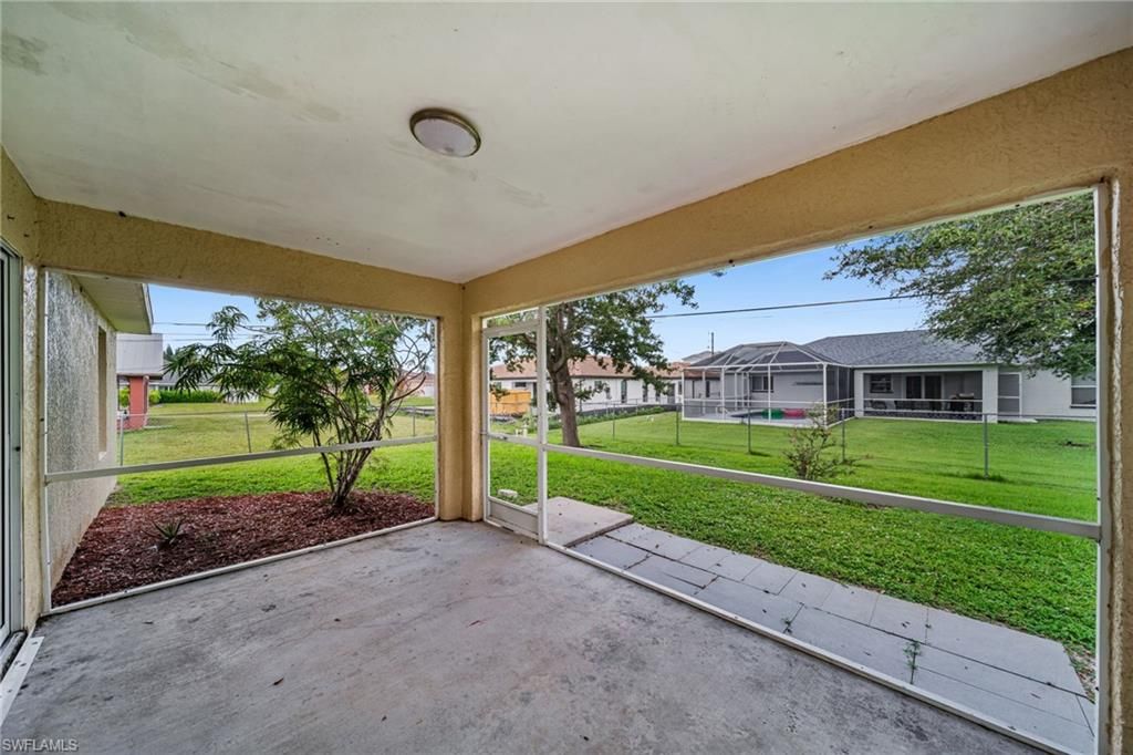 Image 28 of property listing at 2724 SW 2nd AVE, Cape Coral, FL 33914