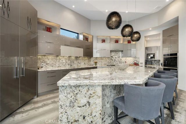 49967 Ridge View Way, Palm Desert, CA 92260