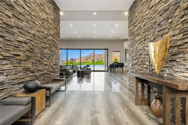 49967 Ridge View Way, Palm Desert, CA 92260