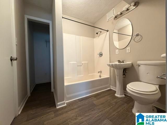 6100 MEADOW CREST CIRCLE, Birmingham, AL 35212