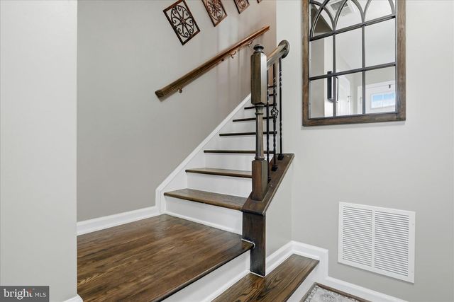 105 TROUT LILY DR, Lake Frederick, VA 22630