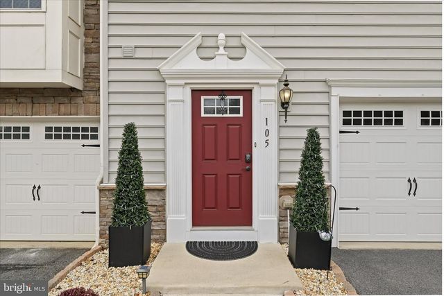 105 TROUT LILY DR, Lake Frederick, VA 22630
