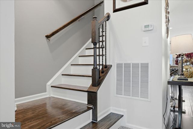 105 TROUT LILY DR, Lake Frederick, VA 22630