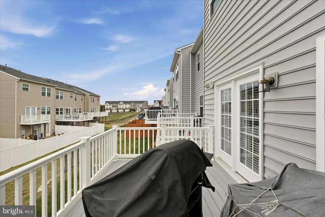 105 TROUT LILY DR, Lake Frederick, VA 22630