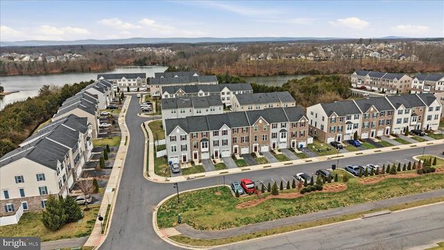 105 TROUT LILY DR, Lake Frederick, VA 22630
