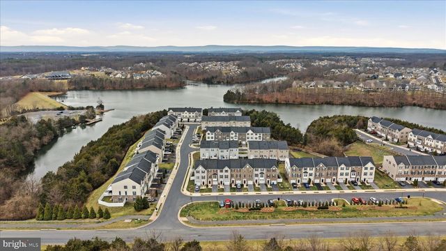 105 TROUT LILY DR, Lake Frederick, VA 22630