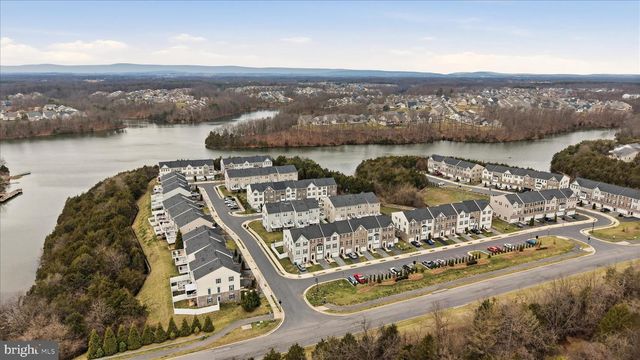 105 TROUT LILY DR, Lake Frederick, VA 22630