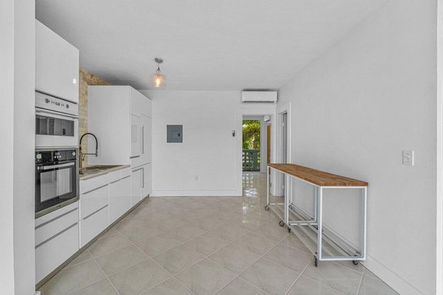 65 SE Spanish Trail 2020, Boca Raton, FL 33432