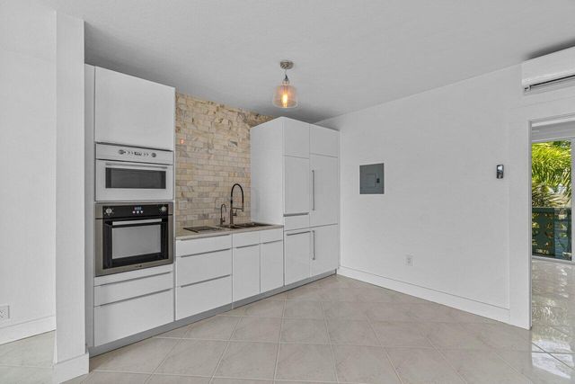 65 SE Spanish Trail 2020, Boca Raton, FL 33432
