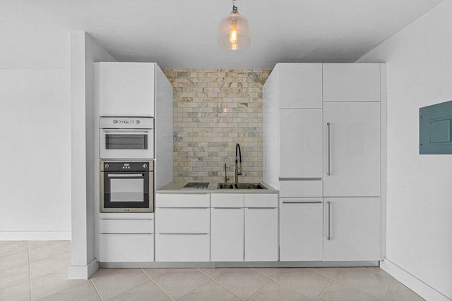 65 SE Spanish Trail 2020, Boca Raton, FL 33432