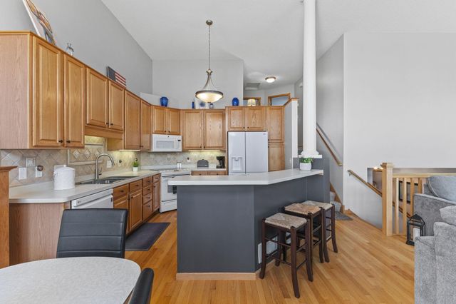 20609 Harrow Court, Lakeville, MN 55044