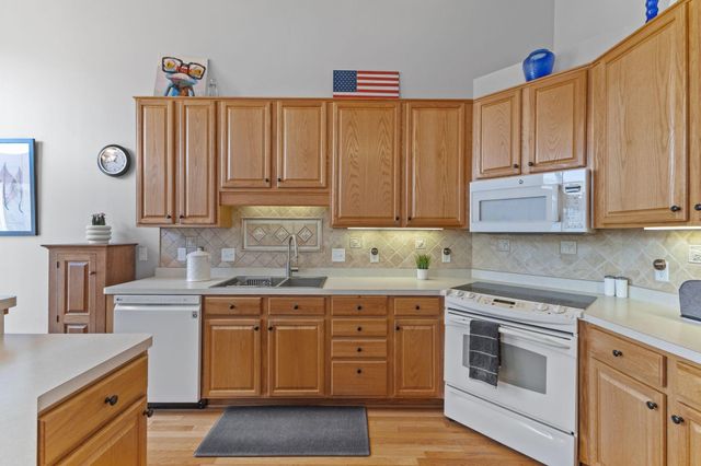 20609 Harrow Court, Lakeville, MN 55044