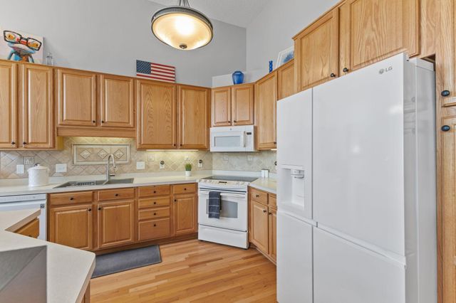 20609 Harrow Court, Lakeville, MN 55044