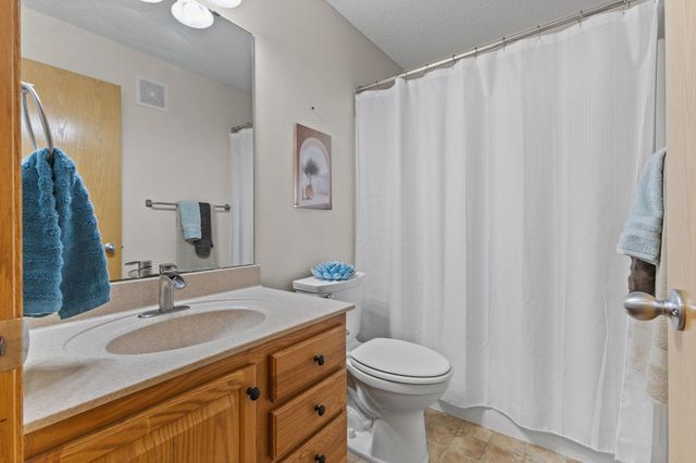 20609 Harrow Court, Lakeville, MN 55044