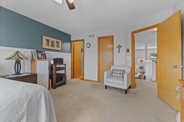 20609 Harrow Court, Lakeville, MN 55044