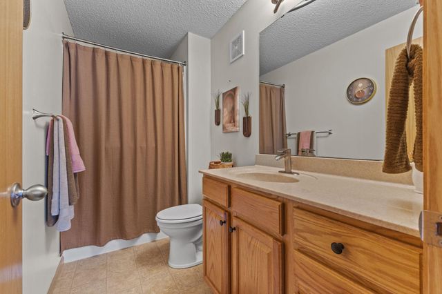 20609 Harrow Court, Lakeville, MN 55044