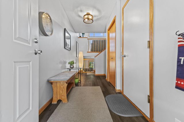 20609 Harrow Court, Lakeville, MN 55044
