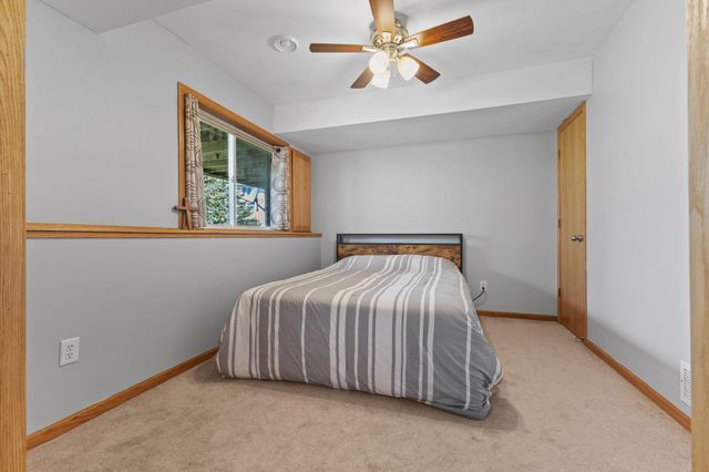 20609 Harrow Court, Lakeville, MN 55044