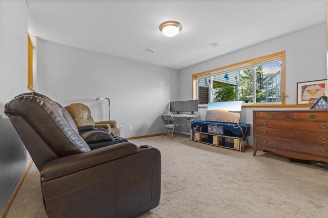 20609 Harrow Court, Lakeville, MN 55044