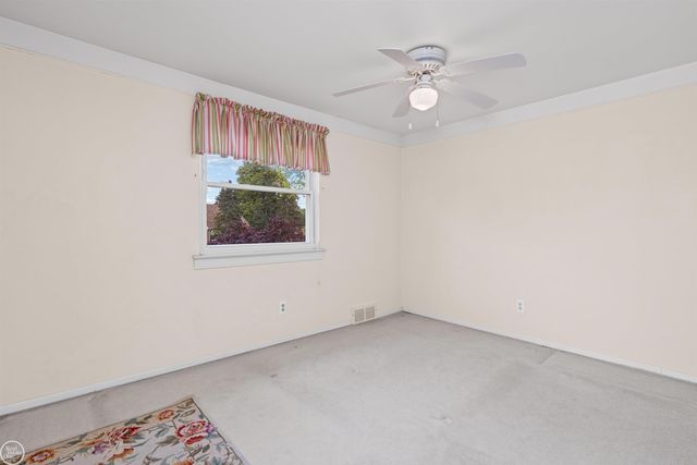 11142 Plumbrook Road, Sterling Heights, MI 48312