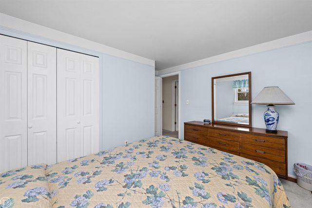 11142 Plumbrook Road, Sterling Heights, MI 48312