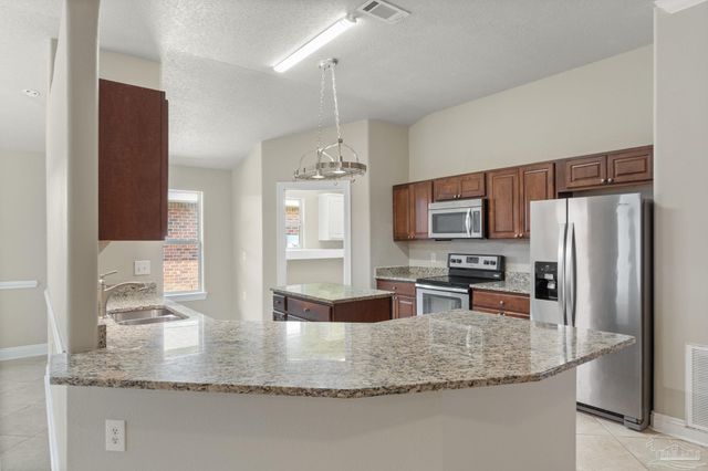 1522 Brigaten Ct, Gulf Breeze, FL 32563