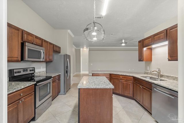 1522 Brigaten Ct, Gulf Breeze, FL 32563