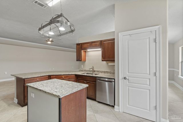 1522 Brigaten Ct, Gulf Breeze, FL 32563