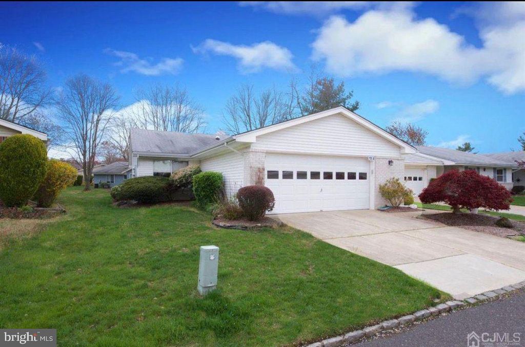 705-A CROYDON RD, Monroe Township, NJ 08831