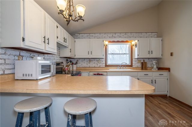 9901 Ballentine Pike, New Carlisle, OH 45344