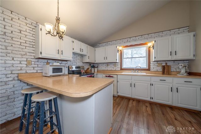 9901 Ballentine Pike, New Carlisle, OH 45344