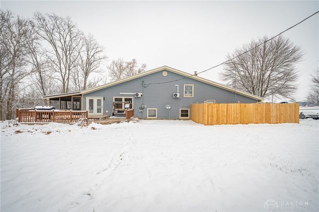 9901 Ballentine Pike, New Carlisle, OH 45344