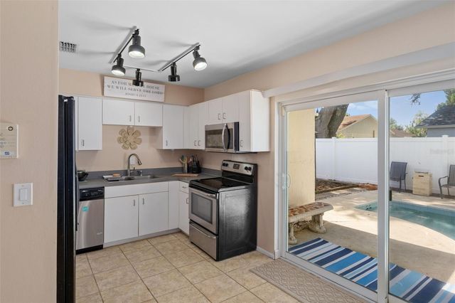 6944 BUHRLEY TERRACE N, St Petersburg, FL 33709