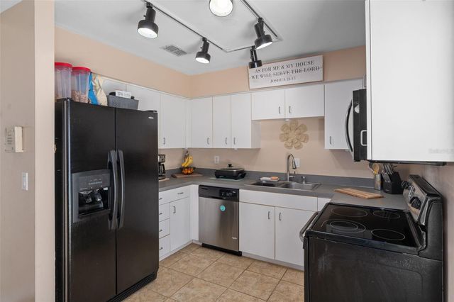 6944 BUHRLEY TERRACE N, St Petersburg, FL 33709