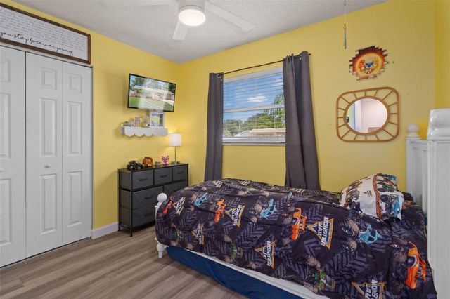 6944 BUHRLEY TERRACE N, St Petersburg, FL 33709