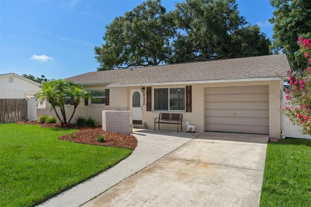 6944 BUHRLEY TERRACE N, St Petersburg, FL 33709